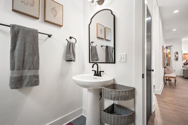 1268 3rd Ave, S, Nashville, TN 37210