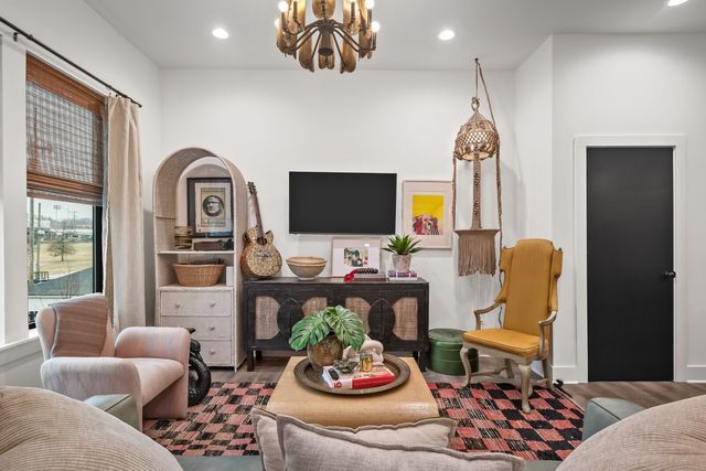 1268 3rd Ave, S, Nashville, TN 37210