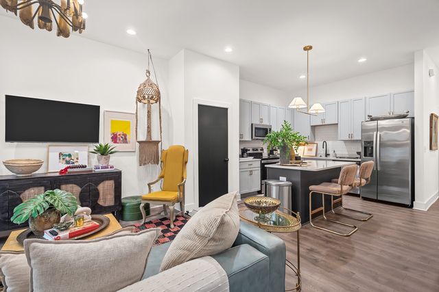 1268 3rd Ave, S, Nashville, TN 37210