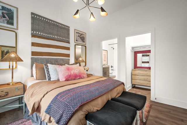 1268 3rd Ave, S, Nashville, TN 37210