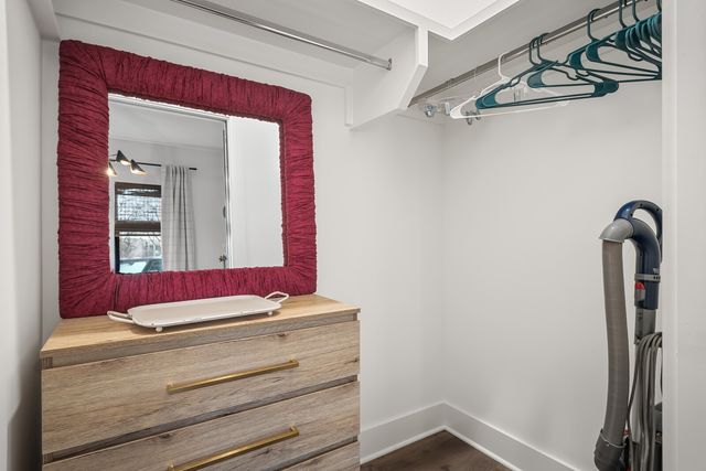 1268 3rd Ave, S, Nashville, TN 37210