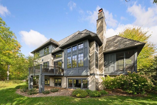425 Carpenters Point, Wayzata, MN 55391