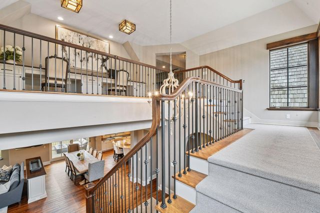 425 Carpenters Point, Wayzata, MN 55391