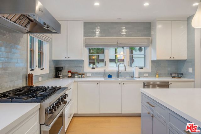 1948 N Curson Avenue, Los Angeles, CA 90046