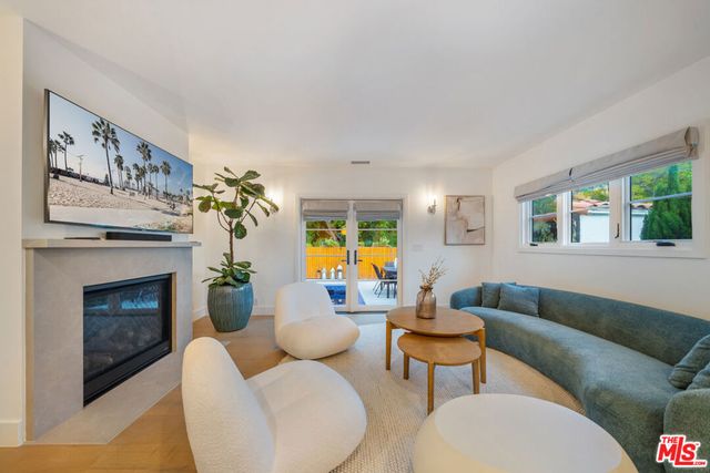 1948 N Curson Avenue, Los Angeles, CA 90046