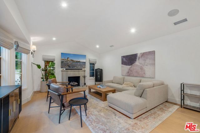 1948 N Curson Avenue, Los Angeles, CA 90046