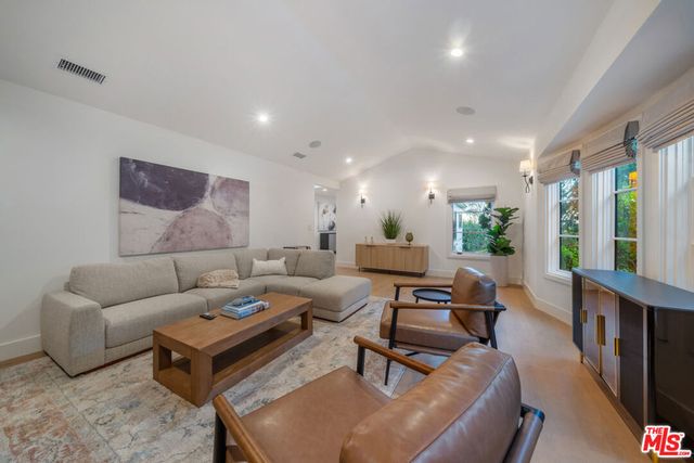 1948 N Curson Avenue, Los Angeles, CA 90046