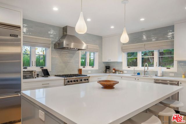 1948 N Curson Avenue, Los Angeles, CA 90046