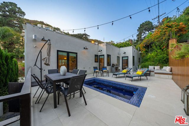 1948 N Curson Avenue, Los Angeles, CA 90046