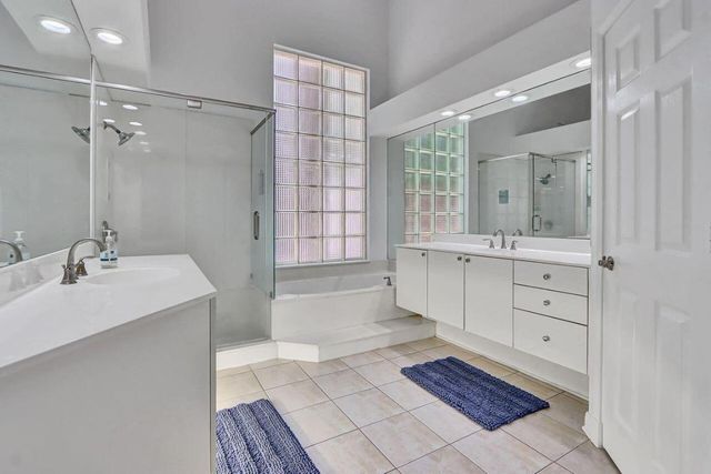 6631 NW 43rd Terrace, Boca Raton, FL 33496