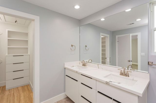 2005 Portsmouth Street C, Houston, TX 77098