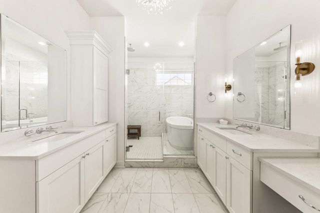 20285 Newport LANE, Brookfield, WI 53045