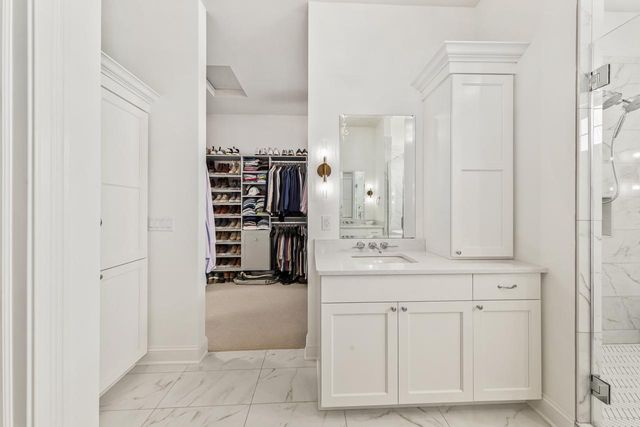 20285 Newport LANE, Brookfield, WI 53045