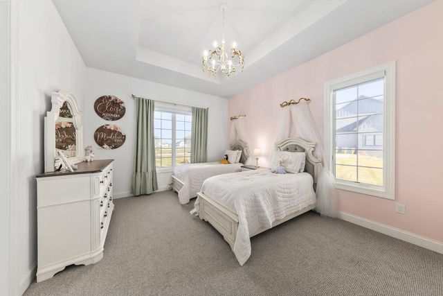 20285 Newport LANE, Brookfield, WI 53045