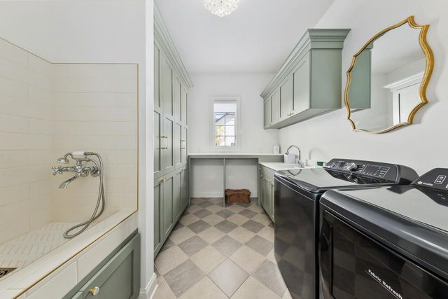 20285 Newport LANE, Brookfield, WI 53045