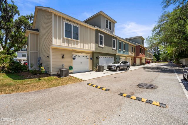 55 Battery Creek Club Drive, Beaufort, SC 29902