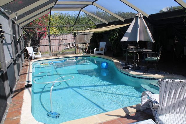 6030 SW 93rd Ct, Miami, FL 33173