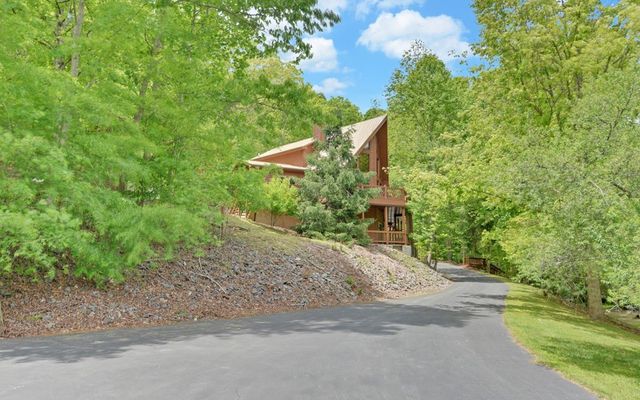 1720 Caney Creek Road, Murphy, NC 28906