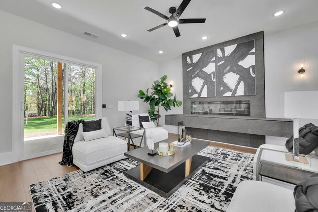 1863 Ben King Road NW, Kennesaw, GA 30144