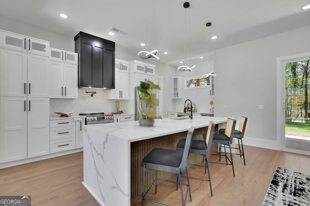 1863 Ben King Road NW, Kennesaw, GA 30144