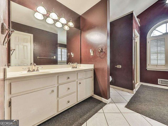 533 Campbell Hill Street NW, Marietta, GA 30060
