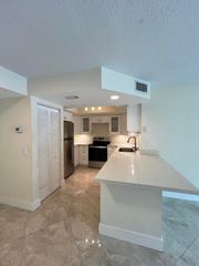 4187 N Haverhill Road 506, West Palm Beach, FL 33417