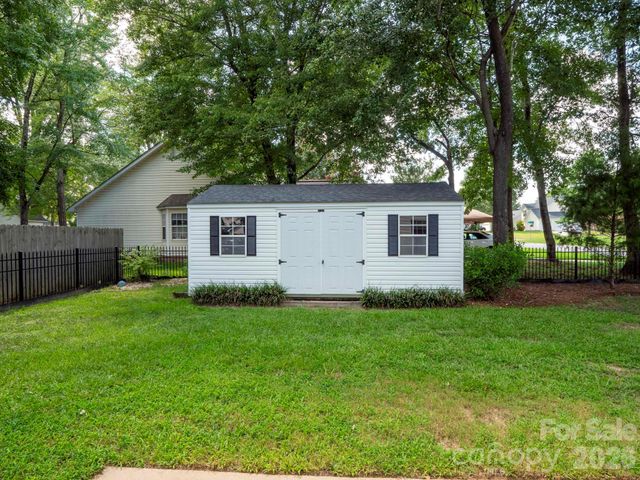 3015 Queensdale Drive, Monroe, NC 28110