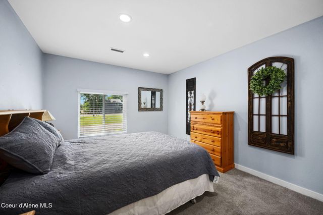 6928 N 4th ST, Dalton Gardens, ID 83815