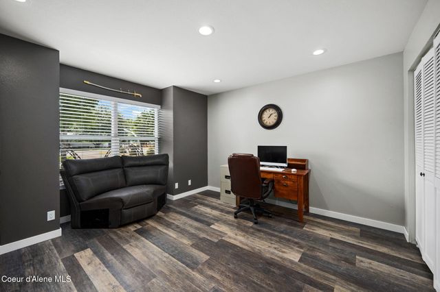 6928 N 4th ST, Dalton Gardens, ID 83815