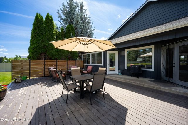 6928 N 4th ST, Dalton Gardens, ID 83815