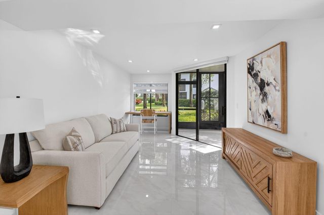 15322 Strathearn Drive 11802, Delray Beach, FL 33446