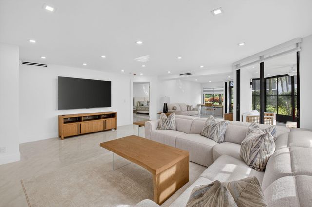 15322 Strathearn Drive 11802, Delray Beach, FL 33446