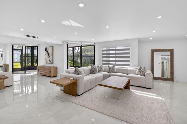 15322 Strathearn Drive 11802, Delray Beach, FL 33446