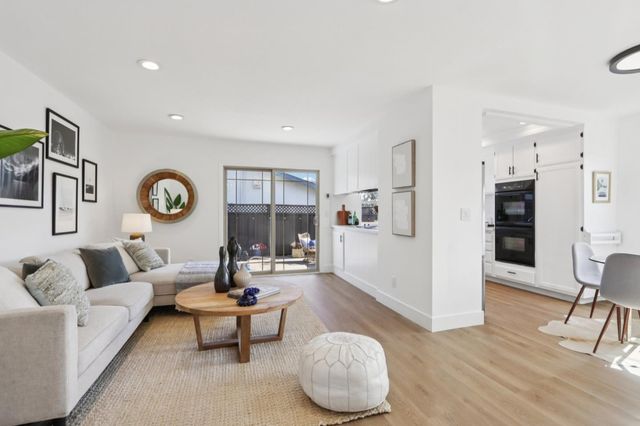 1100 Ramblewood Way, San Mateo, CA 94403