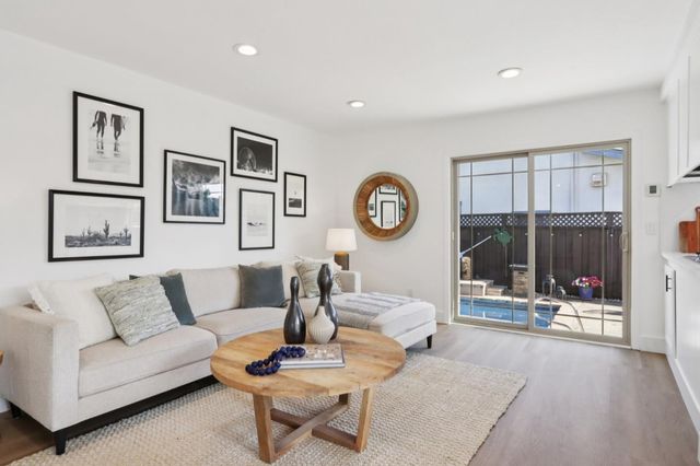 1100 Ramblewood Way, San Mateo, CA 94403