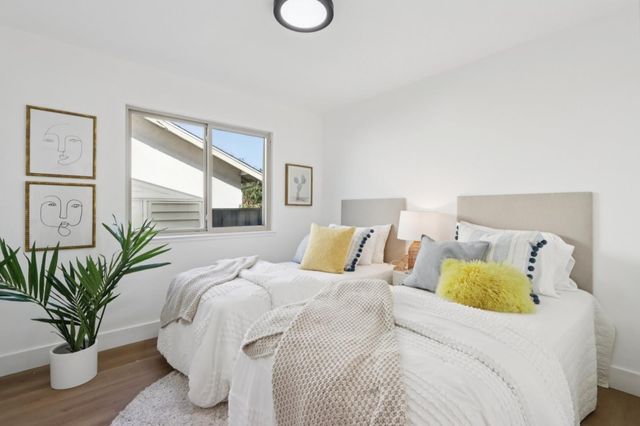 1100 Ramblewood Way, San Mateo, CA 94403