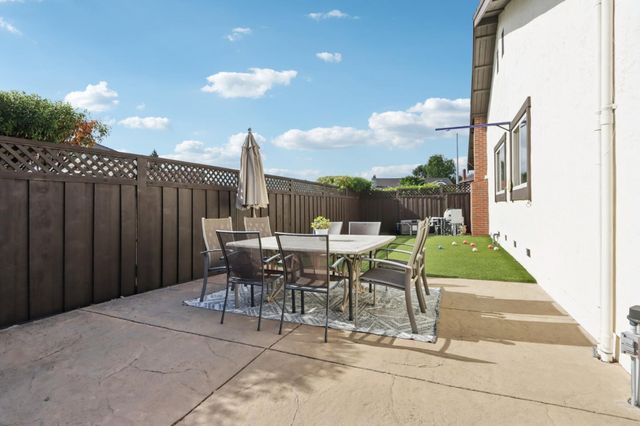 1100 Ramblewood Way, San Mateo, CA 94403