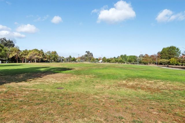 1100 Ramblewood Way, San Mateo, CA 94403