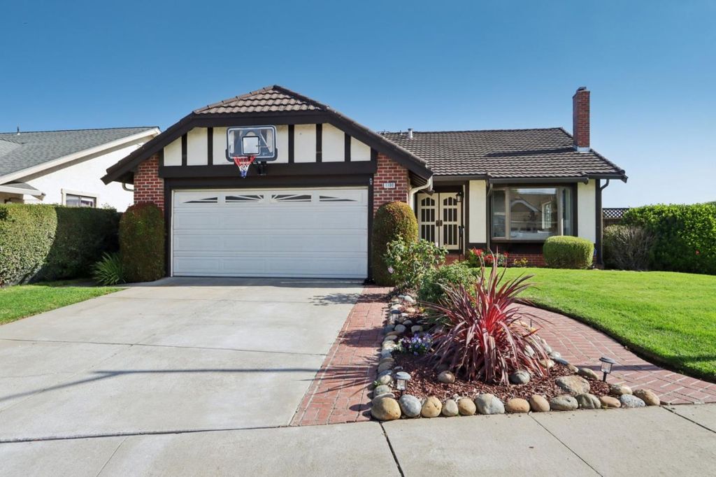 1100 Ramblewood Way, San Mateo, CA 94403