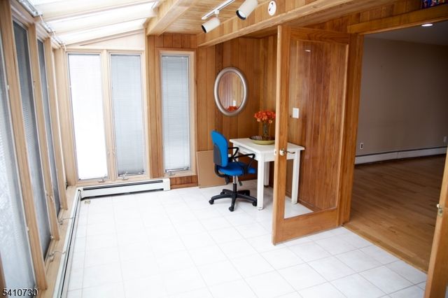 2 Edith Ct, East Hanover Twp., NJ 07936