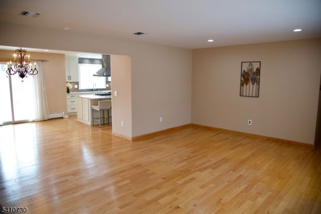 2 Edith Ct, East Hanover Twp., NJ 07936