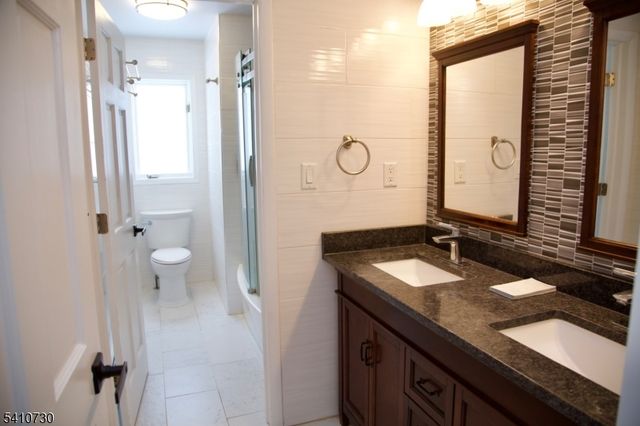 2 Edith Ct, East Hanover Twp., NJ 07936