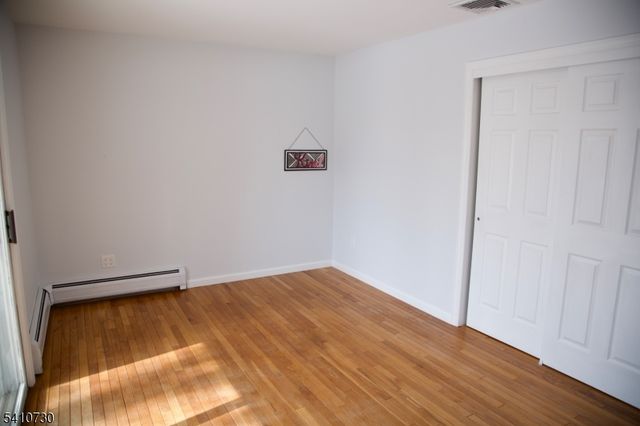 2 Edith Ct, East Hanover Twp., NJ 07936