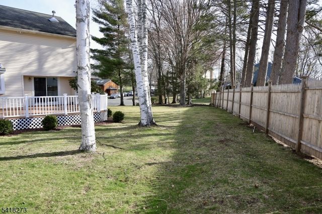 2 Edith Ct, East Hanover Twp., NJ 07936