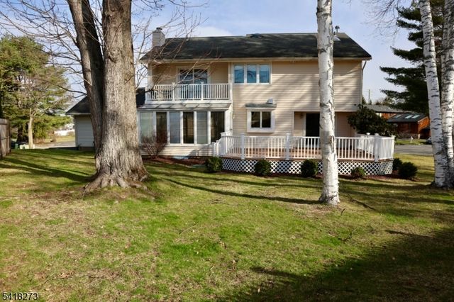 2 Edith Ct, East Hanover Twp., NJ 07936