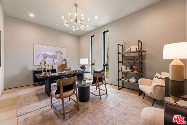 11929 Brentwood Grove Drive, Los Angeles, CA 90049