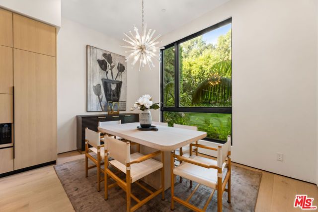 11929 Brentwood Grove Drive, Los Angeles, CA 90049