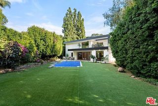11929 Brentwood Grove Drive, Los Angeles, CA 90049