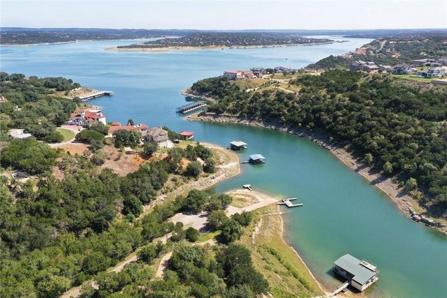 2742 Tradewind DR, Spicewood, TX 78669