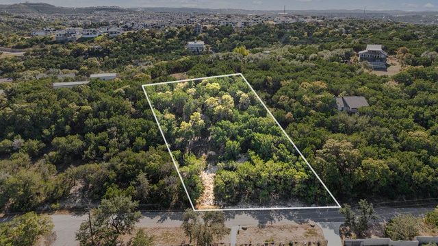 2742 Tradewind DR, Spicewood, TX 78669